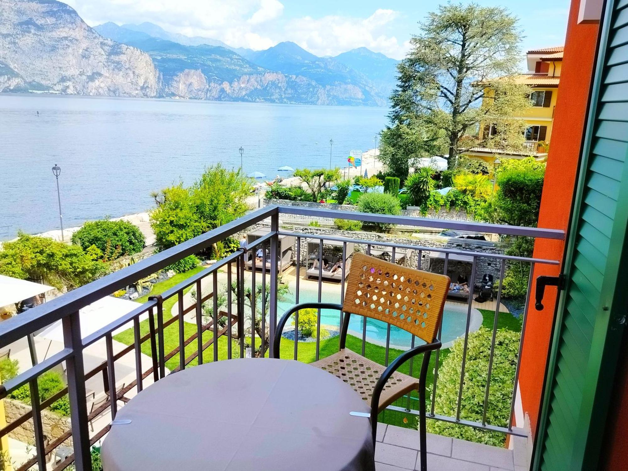 Lake Front Hotel Brenzone المظهر الخارجي الصورة