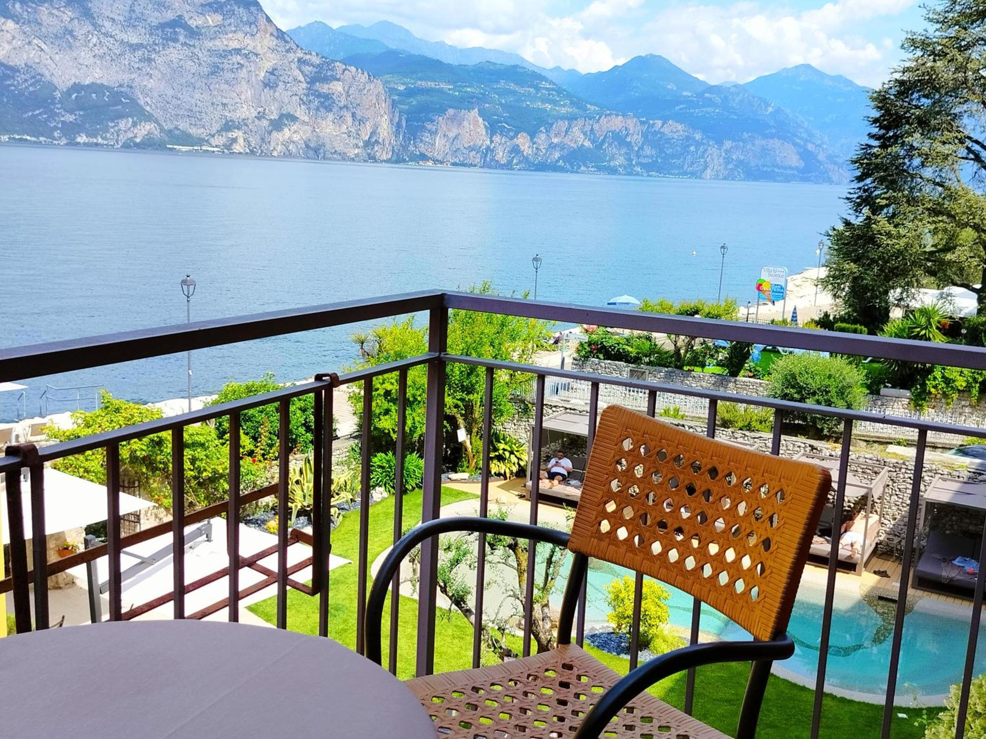 Lake Front Hotel Brenzone المظهر الخارجي الصورة