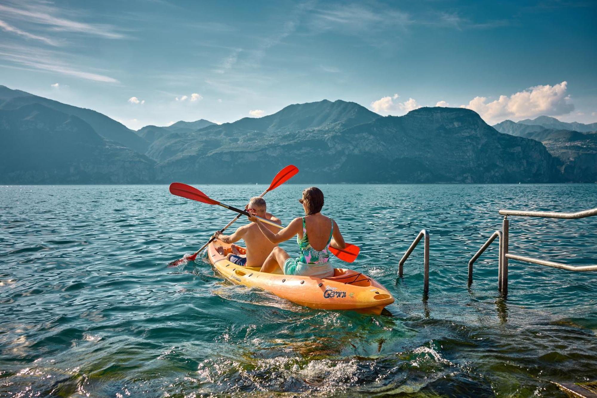 Lake Front Hotel Brenzone المظهر الخارجي الصورة